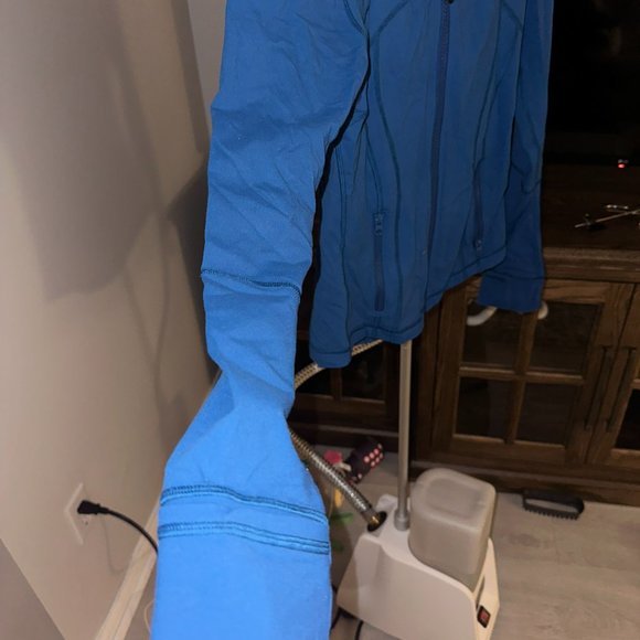 Lululemon Define Jacket, Size 6 - Picture 2 of 3